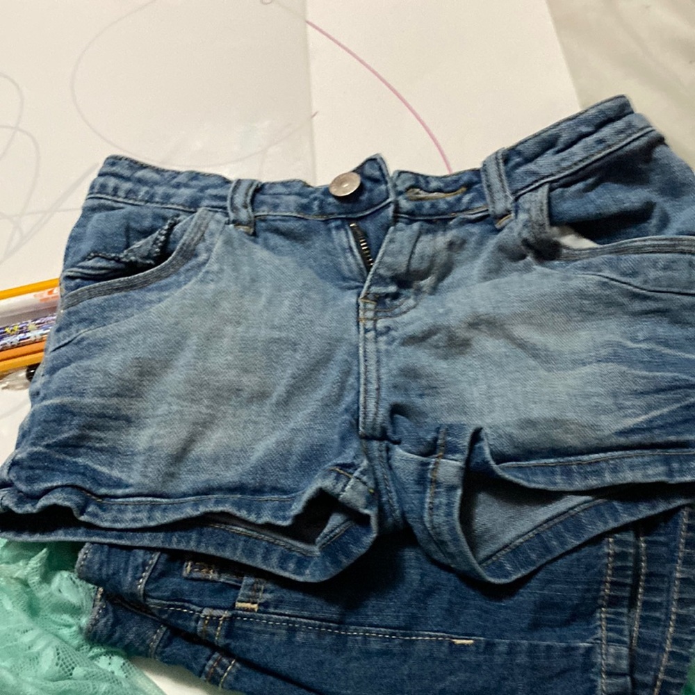 for sale size eight and the brand is calvin klein